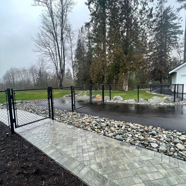 Residential chainlink fence and gate installation in the Lower Mainland